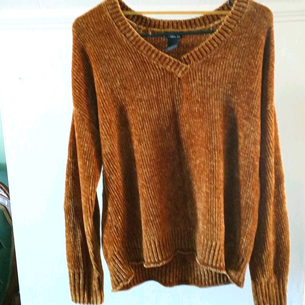 ⚠️5️⃣for💲3️⃣0️⃣⚠️ Velvet mustard gold sweater
